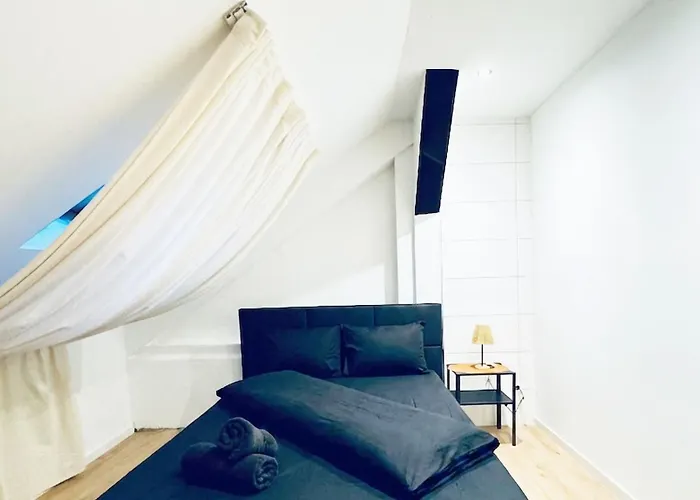 Comfortable 5br For 13 Near Liesing Station Apartment Vienna